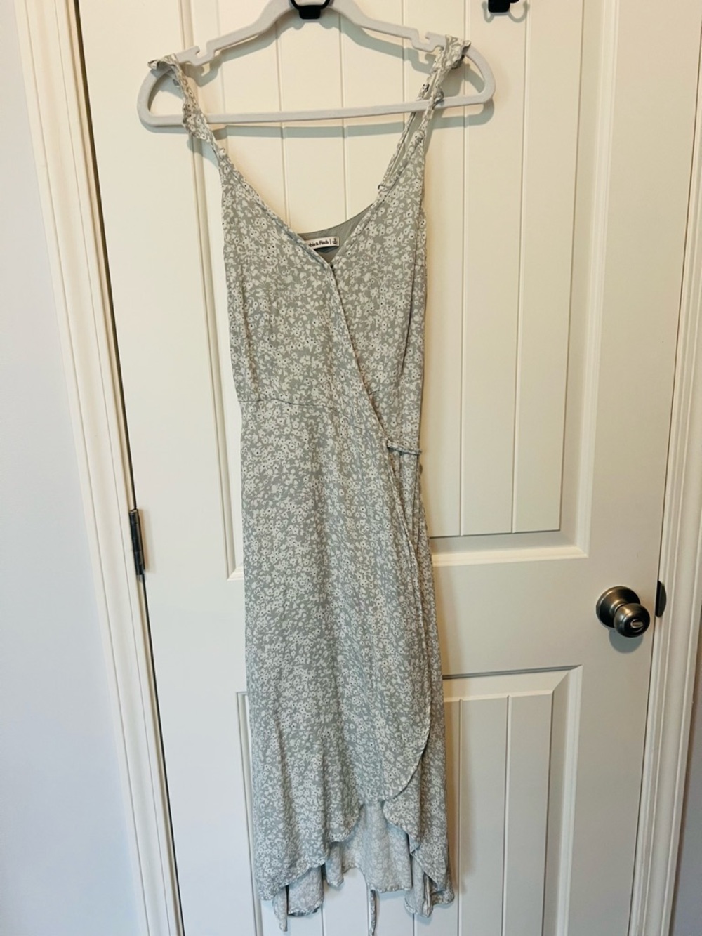 Abercrombie Pale Green Floral Wrap Dress - Small